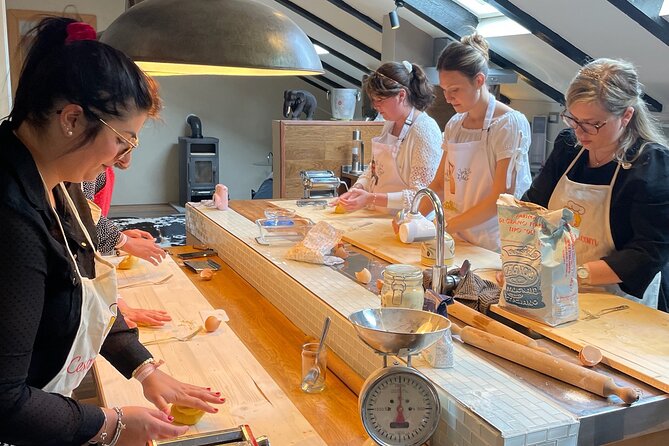 2-Hour Guided Family Pasta or Pizza Cooking Class in Acqui Terme - Why the Eight-Person Limit Matters