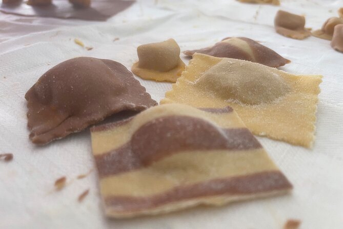 3.5 Hours Fresh Pasta and Tiramisù Cooking Class with Meal - A full meal, wine, water, and coffee included