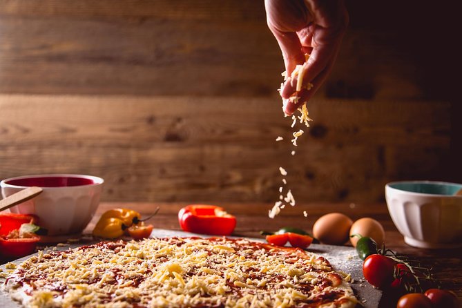 A Real Italian Pizza-Making Class - Making pizza instead of chasing another monument