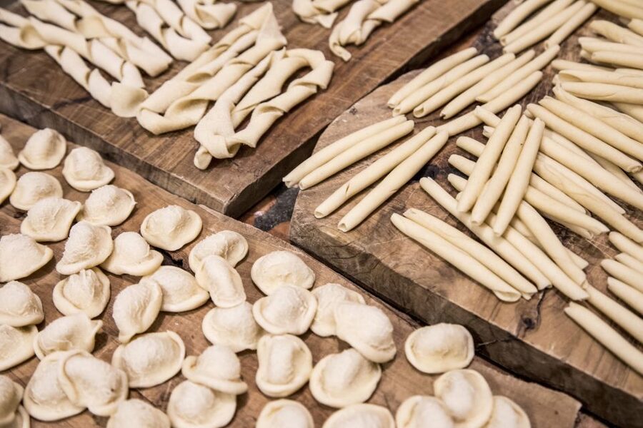 Alberobello: Pasta and Tiramisu Class at a Local's Home - Preparing two pasta dishes, then sitting down to eat