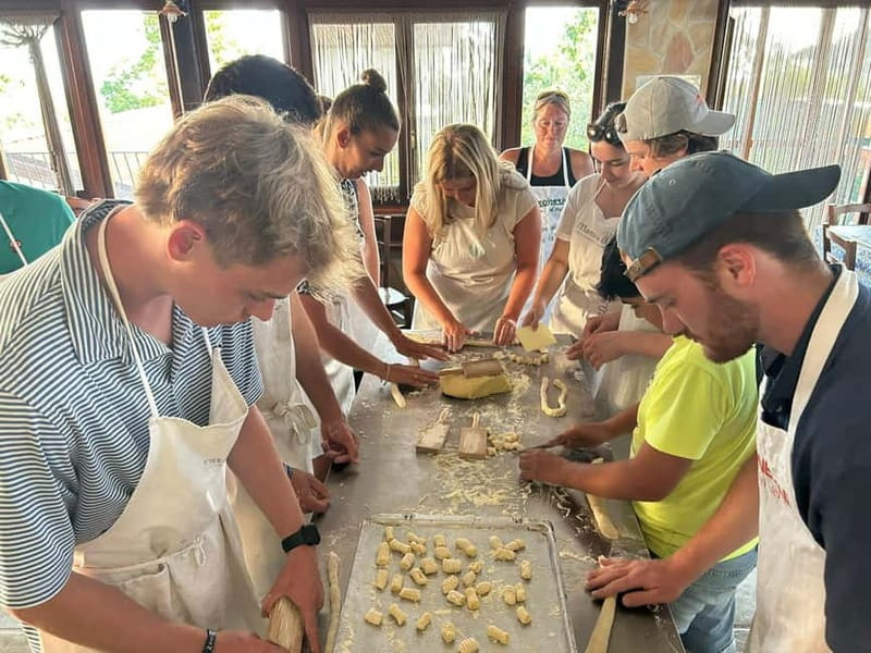 Amalfi Cooking class: tagliatelle, mozzarella and tiramisù - Fresh mozzarella and the pleasure of simple food