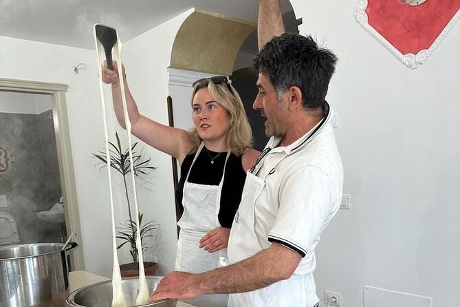 Amalfi: lezione di cucina su pasta, mozzarella e tiramisù - A farm kitchen above the Amalfi Coast