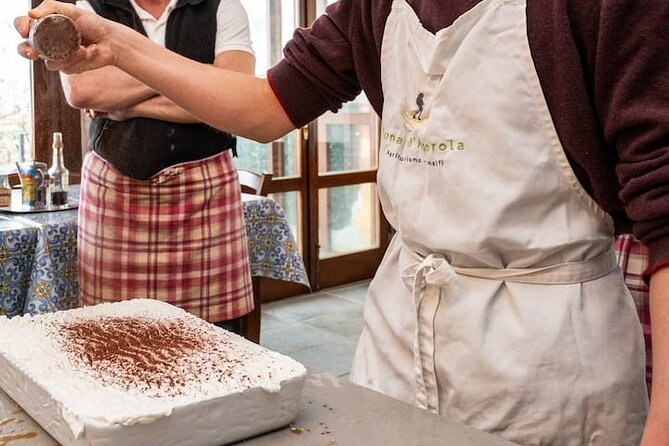 Amalfi: Milk cows, make pasta, mozzarella and tiramisu! - The meal: Caprese, pasta, wine, and dessert