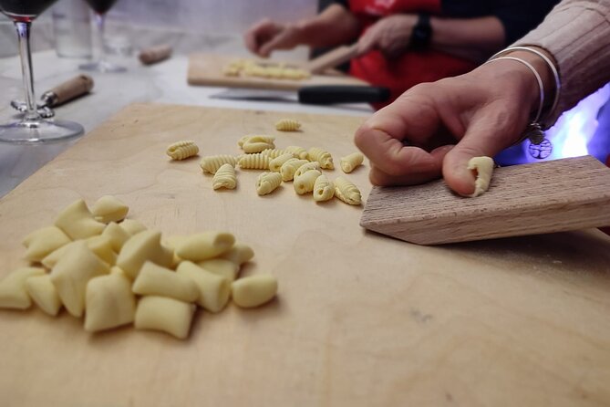 Authentic Italian Pasta Making Class in Rome - A relaxed class for beginners, with a small-group limit