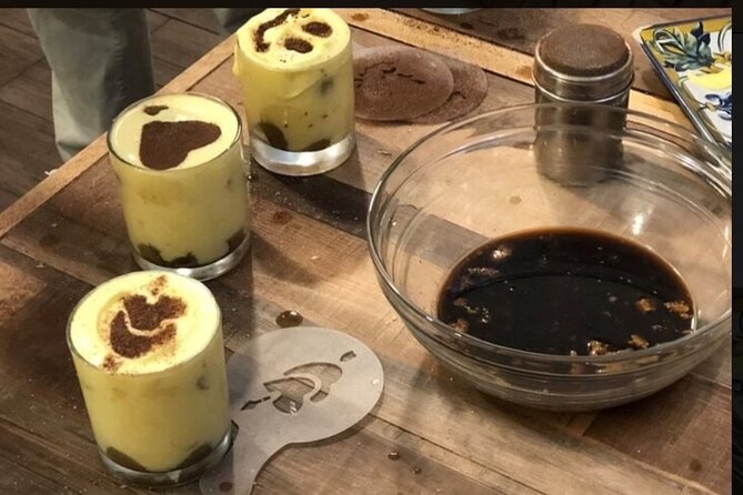 Authentic Pasta and Tiramisù cooking class at spanish steps - Choosing Between Amatriciana, Cacio e Pepe, and Tomato With Basil