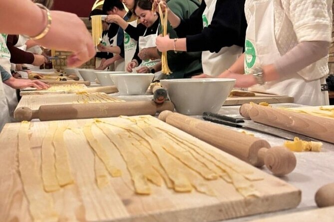 Authentic Pasta and Tiramisù cooking class at spanish steps - The Via della Croce Meeting Point