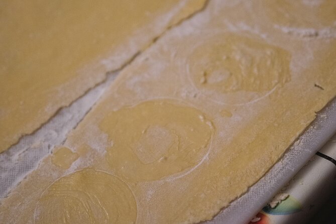 Bari: Pasta and Tiramisu Cooking Class with Wine - What you drink, and how much to expect