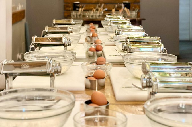 Bari: Pasta and Tiramisu Cooking Class with Wine - The family-run atmosphere and teaching style