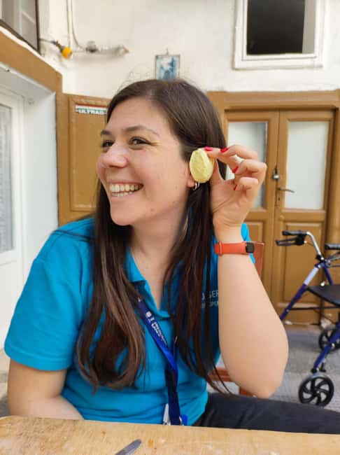 Bari: Pasta Experience Walking Tour - The orecchiette lesson in a local home