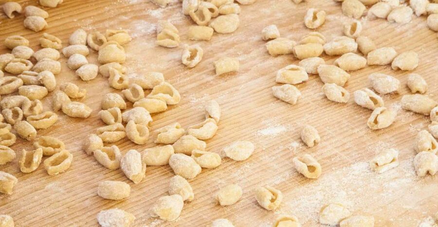 Bari: Pasta & Tiramisu Cooking Class at a Local's Home - Key points to know before booking