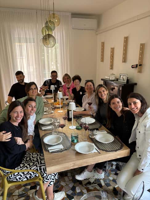 Bologna: 3 Pastas, Tiramisu and Unlimited Wine Tasting - Who should book this class