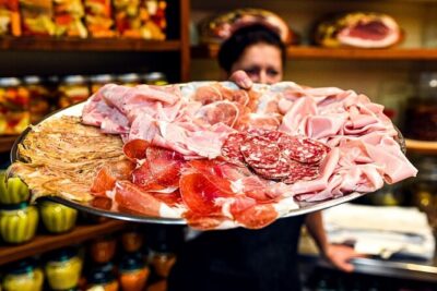Bologna Food & Market Tour with 6 Tastings, Pasta, Wines & More