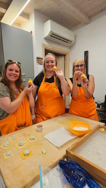 Bologna: Pasta Cooking Class, Ragu & Wine with Local Host - Tiramisu and the sweet finish