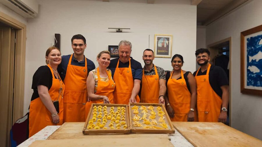 Bologna: Pasta Cooking Class, Ragu & Wine with Local Host - Arriving at Alessia Fiocchi’s home