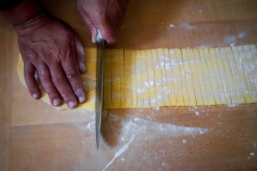 Bologna: Pasta Tagliatelle al Ragu Cooking Class with Wine - A pasta class in a real Bologna home