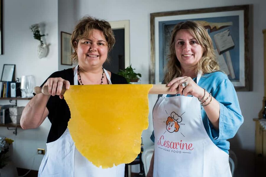 Bologna: Tagliatelle Pasta and Bolognese Sauce Class - Preparing ragù while the sauce takes its time