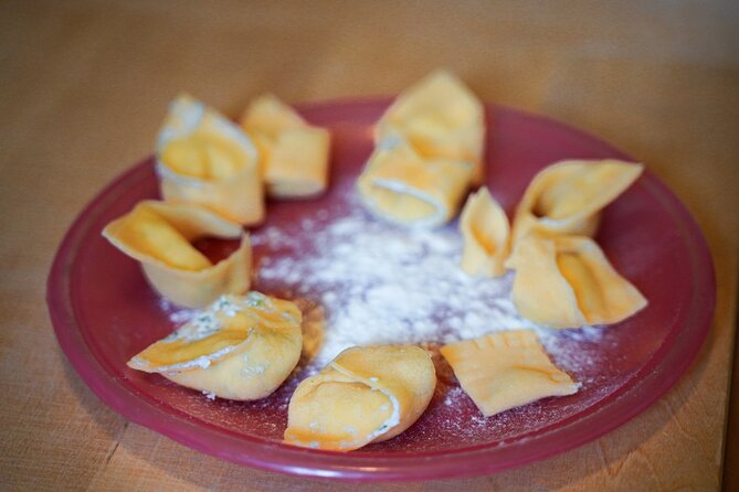 Bologna: Tagliatelle & Ragù Home Cooking Class with wine - Inside the home kitchen