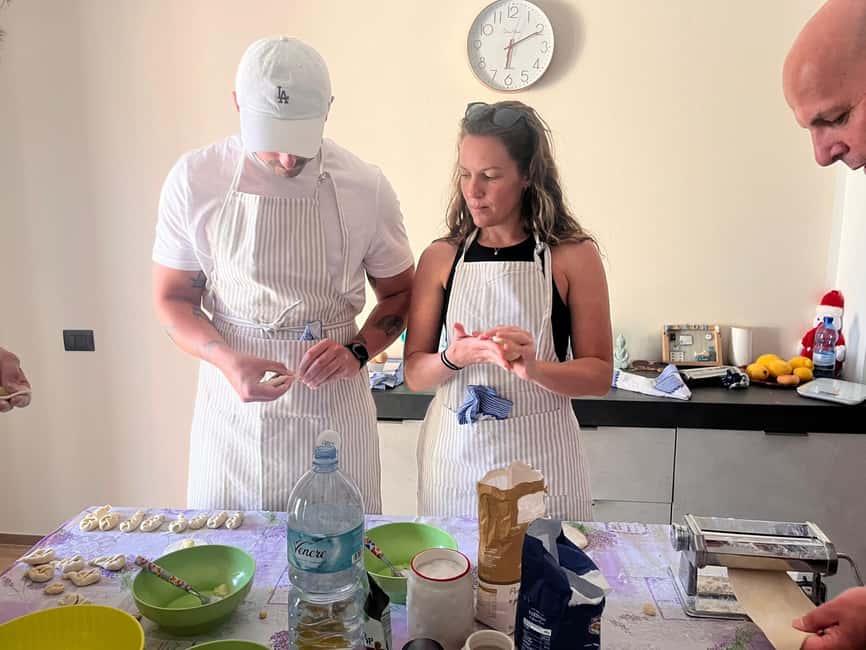 Cagliari Home Cooking Class: Pasta, Wine & Sardinian Flavors - Getting to the kitchen and planning your time