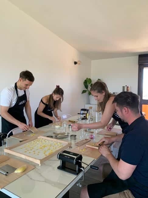 Cagliari: Pasta Cooking Class with 3-Course Dinner - Plant-based pasta that does not feel like a compromise