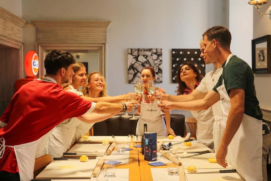 Carbonara & Tiramisu Class with Wine & Prosecco - Key points to know before booking