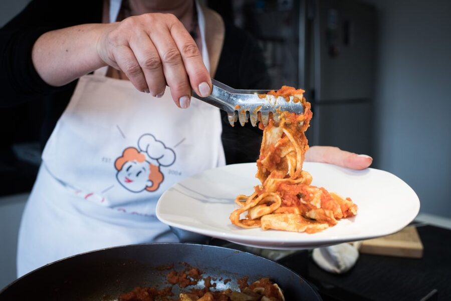 Catania: Pasta & Tiramisu Cooking Class at a Local's Home - Why the Home Setting Matters