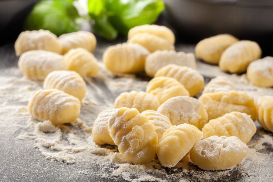 Catania: Pasta & Tiramisu Cooking Class at a Local's Home - What Three Hours Really Includes
