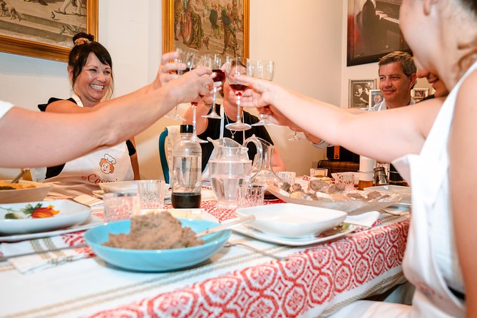 Cesarine: Small group Pasta and Tiramisu class in Bergamo - How the small group affects the experience