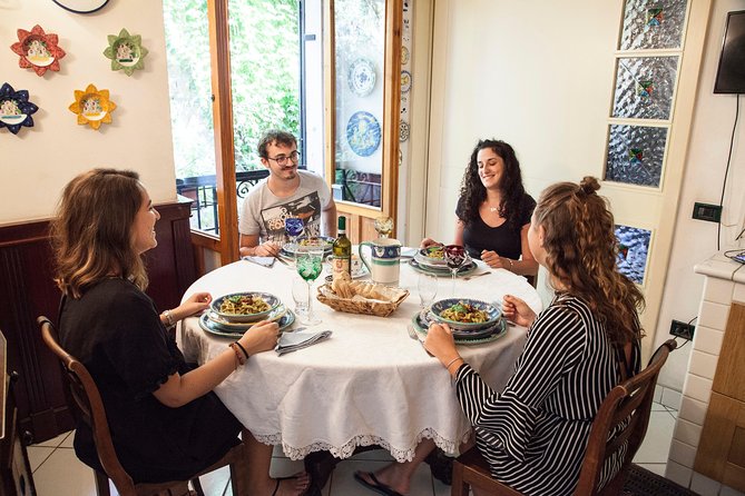 Cesarine: Small group Pasta and Tiramisu class in Montepulciano - The meeting point needs careful handling