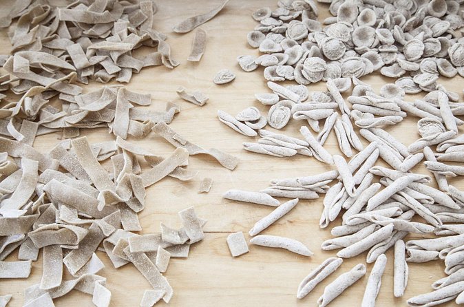 Cesarine: Small group Pasta and Tiramisu class in Siracusa - Who will enjoy this experience most