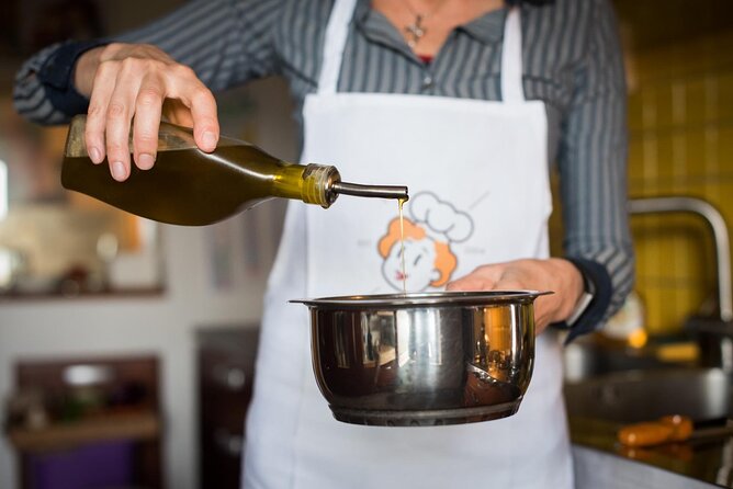 Cesarine: Small group Pasta and Tiramisu with Mamma in Lucca - The few things that can go wrong