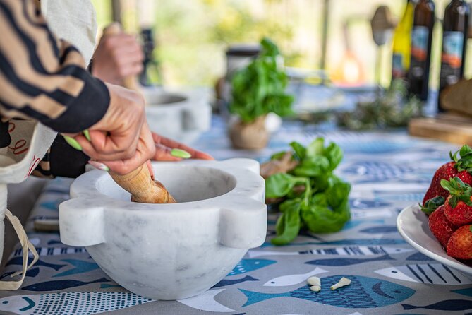Cinque Terre: Gnocchi & Pesto Class with Seaview in Riomaggiore - A home kitchen above Riomaggiore