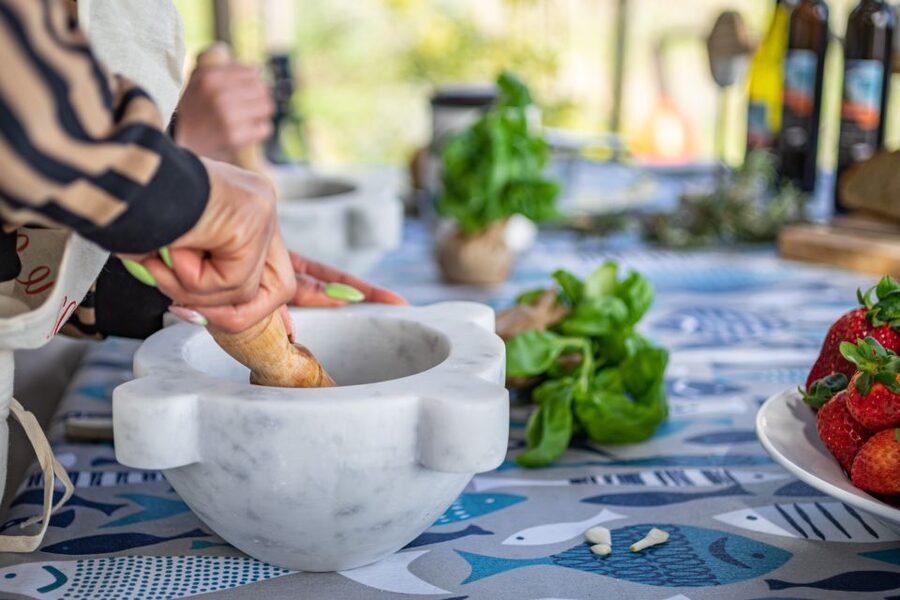 Cinque Terre: Gnocchi & Pesto cooking class with seaview - FAQ