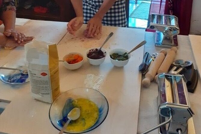 Colorful Pasta Workshop in Bologna with meal - Local wine and the family-kitchen setting