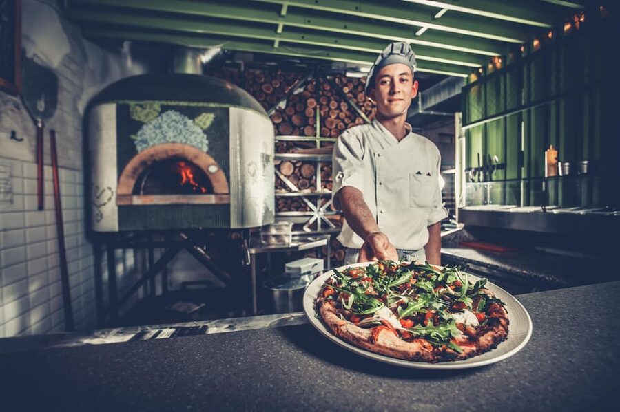Como: Premium Pizza-Making Class at a Pizzeria - Building your own Margherita in Como
