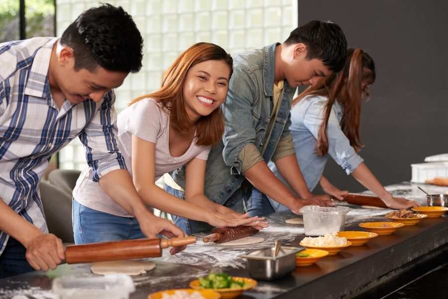 Como: Premium Pizza-Making Class at a Pizzeria - Wine, beer, water, and a limoncello finish