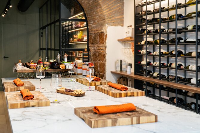 Cook & Dine in Rome: Pizza, Ravioli & Gelato with Unlimited Wine - Cooking Roman classics near the Colosseum