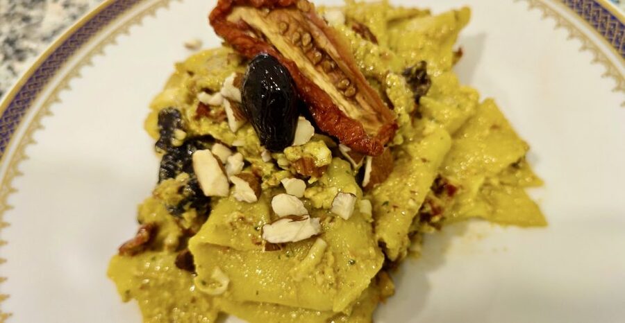 Cooking class fresh pasta - Preparing ragù, Norma and Sicilian pesto