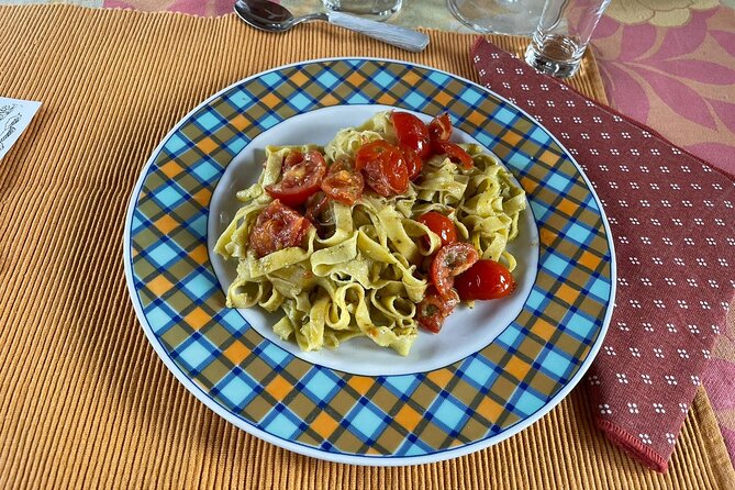 Cooking class in a garden: handmade pasta - Eating the pasta you prepared
