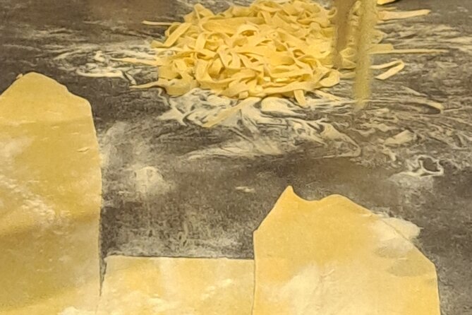 Cooking class in a garden: handmade pasta - Learning the dough before shaping the pasta