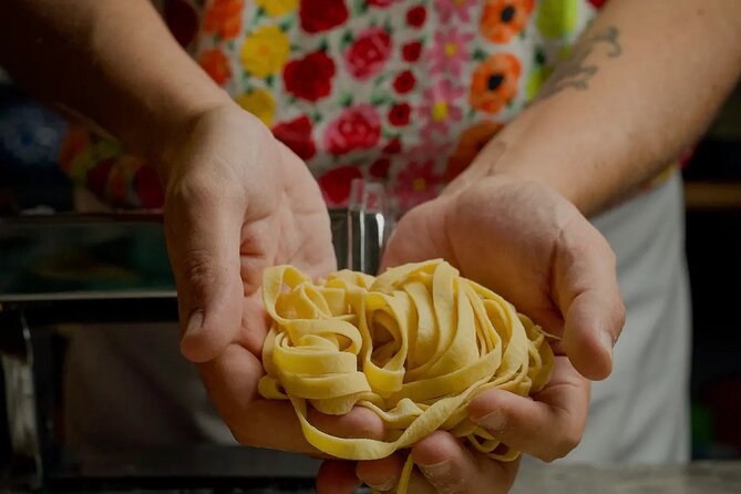 Cooking Class in Palermo - fresh pasta and tiramisù - Arriving on Via dei Biscottari