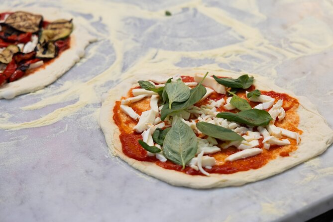 Cooking Class in the Heart of Rome: Pizza and Tiramisu Making - Planning the timing and meeting point