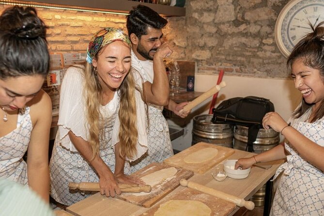 Cooking Class: Pasta & Tiramisu with a Private Italian Chef - Making handmade fettuccine in Rome