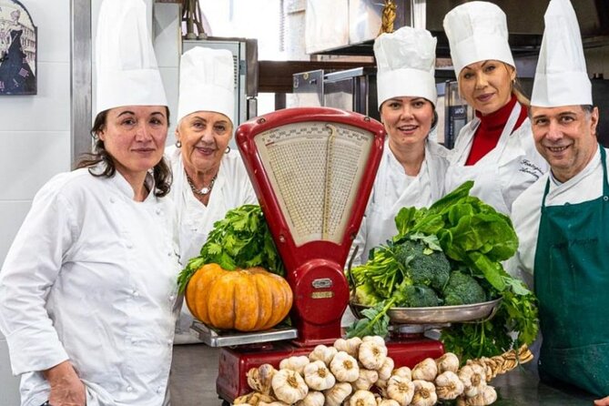 Cooking class with fresh pasta, meat and tastings of 4 wines - Timing, location, and the shape of the day