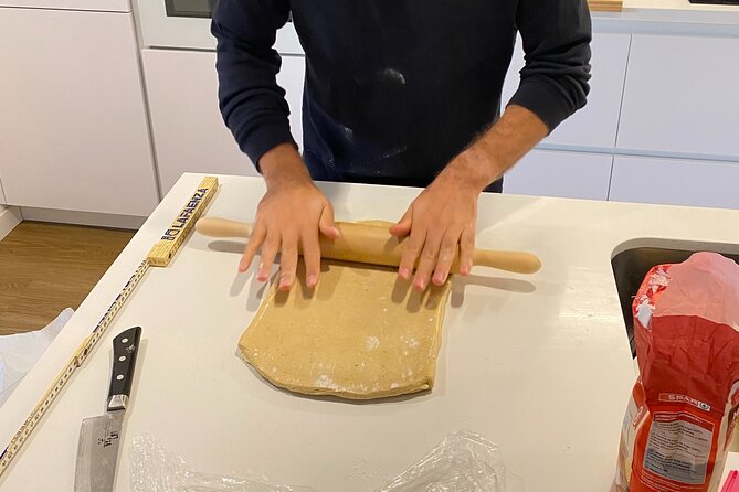 Cooking with us: Pasta Cooking Class in Alicante - What the two-hour length means