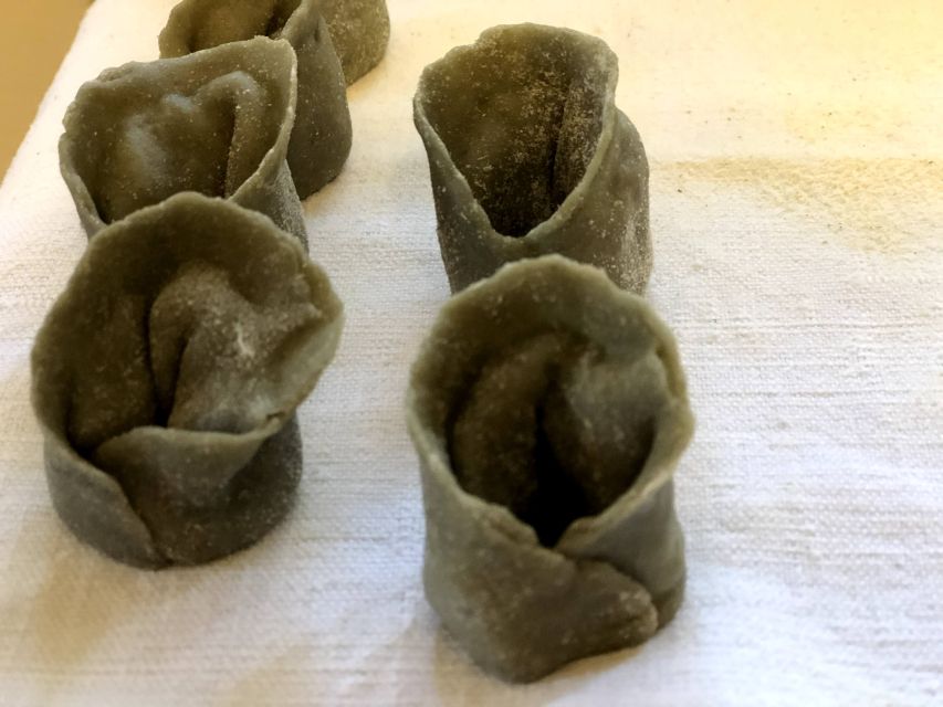 Cortona: Pasta and Pizza Cooking Class - Eating Your Own Cooking