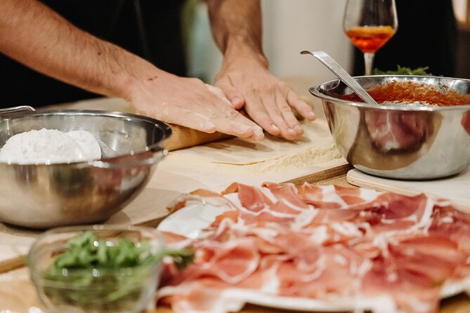 Devour Rome Wine & Pizza Making Class in Trastevere Neighborhood - What the class teaches you to repeat at home