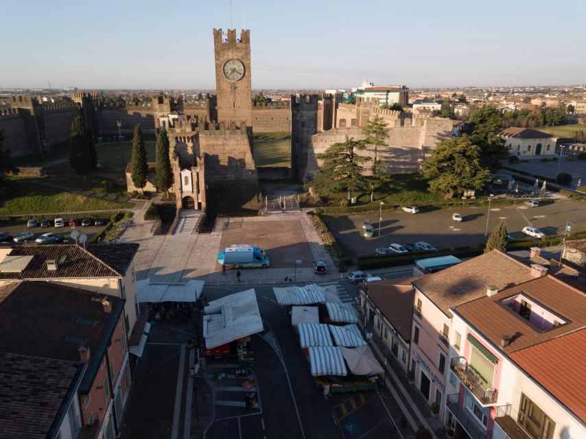 Discover the old market and make fresh pasta - Moving from the stalls to the kitchen