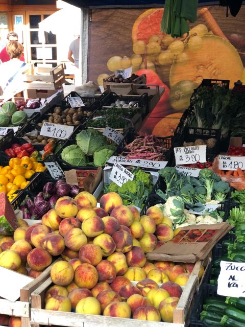 Discover the old market and make fresh pasta - Making tiramisu from the same kitchen