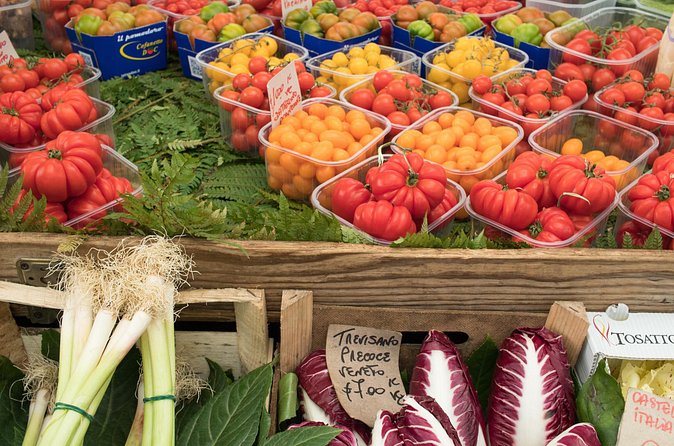 Farmers' Market Shopping with Cooking Class and Pasta Making - A warm welcome before lunch