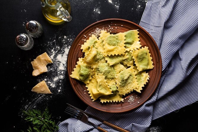 Fettuccine Pasta Cooking Class in Rome City Center - Bruschetta, drinks, and the Piazza Navona meal